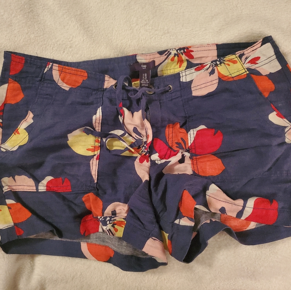 Gap shorts size 10
